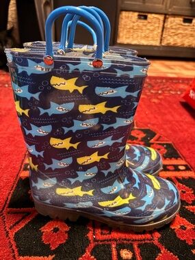 Kids Blue and Yellow Shark Rain Boots, Little Kid Size 1